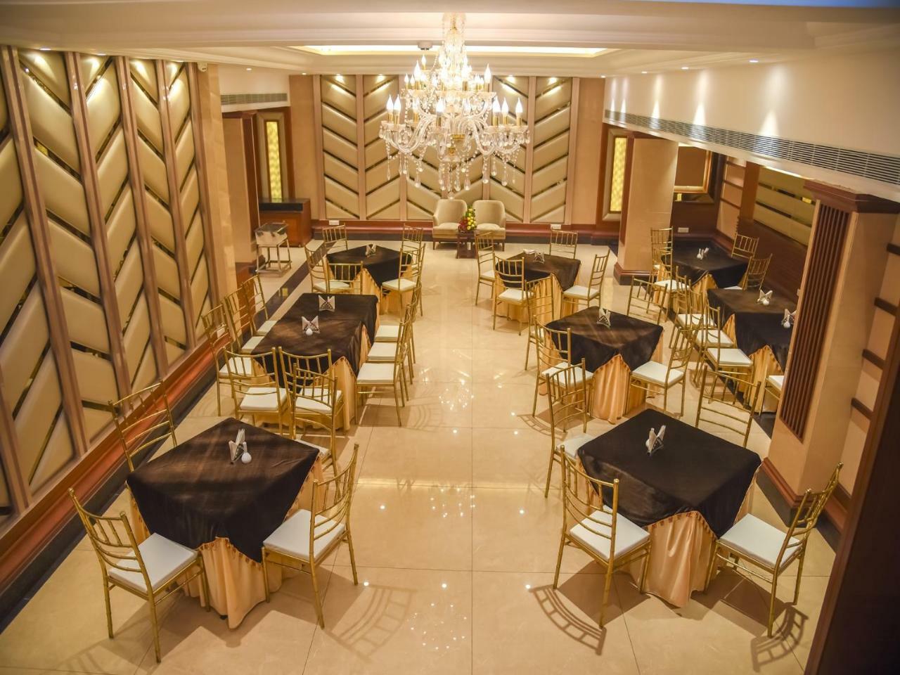 바라완 클락스 인 익스프레스 호텔 암리차르 외부 사진